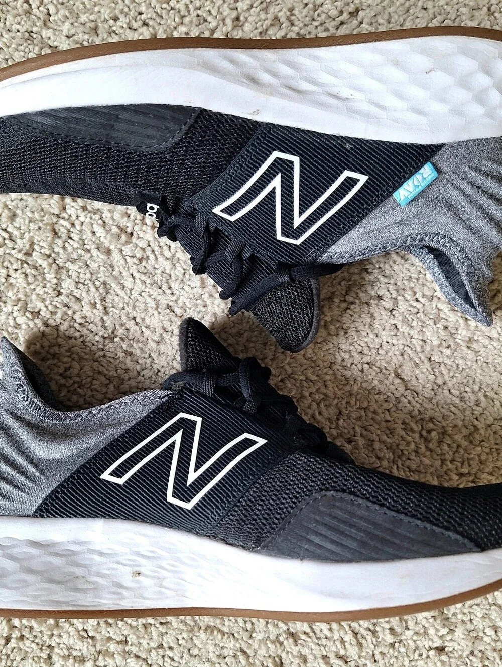 New Balance Fresh Foam Roav Women's Black Gray Cushioned Running Shoes Size 8.5